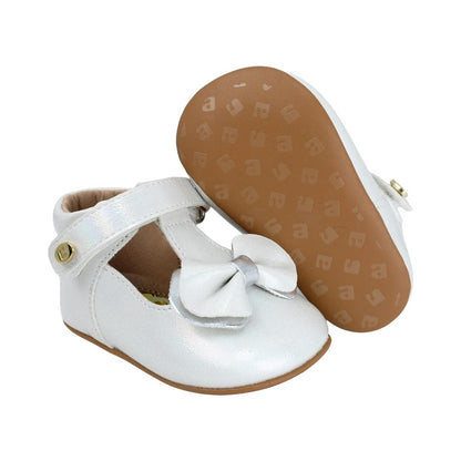 ZAPATO PERLA PARA BEBE SIN SUELA CHAROL MOÑO