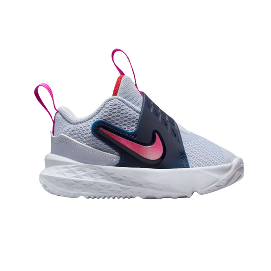 Nike Bebe Team Hustle