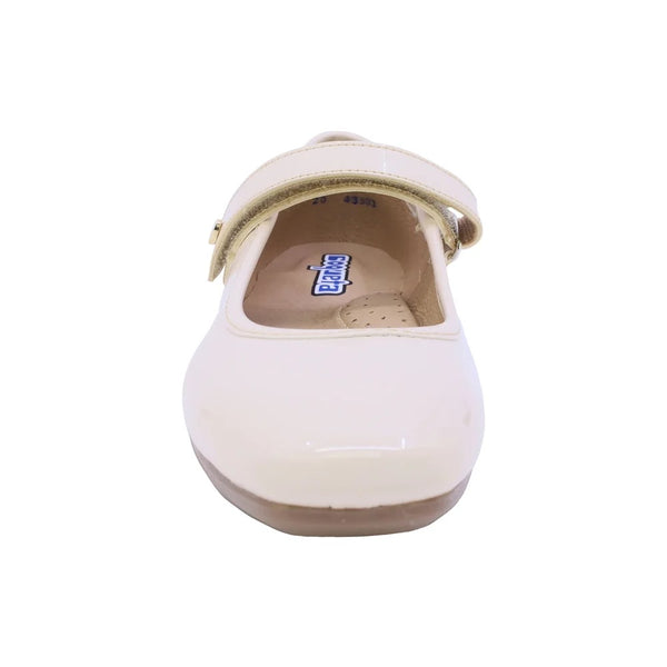 ZAPATO BEIGE PARA NIÑA CHAROL VELCRO
