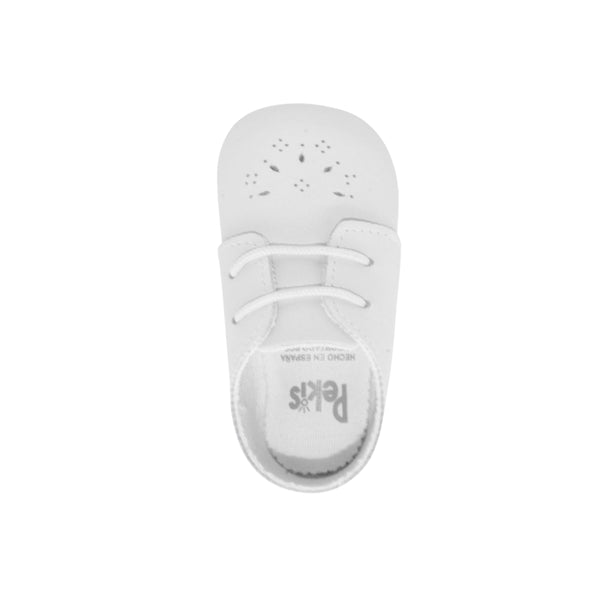 Zapatos Pekis en Piel Blanca con Agujeta para Bebé