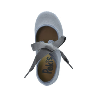 Zapato de niña tipo salón en color plata con elásticos – Pekis