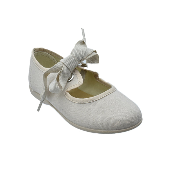 Zapato de niña con cintas en lona crudo – Pekis