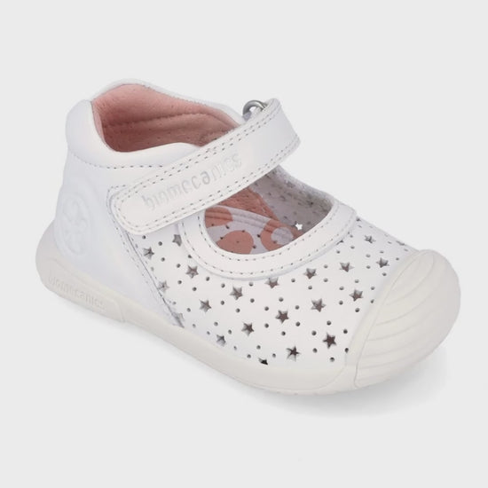 Zapato Biomecanics Blanco Calado de Mercedes para Bebé