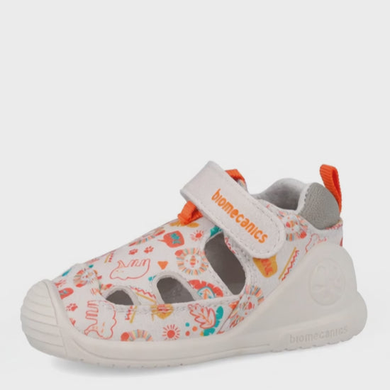 Sandalia Biomecanics Beige con Pique Estampada para Bebé